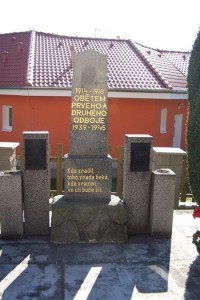 52.Pomník obětem 1. a 2.odboje v Místě