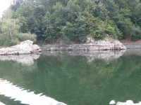 břehy Vranovské přehrady