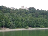 břehy Vranovské přehrady - hrad Cornštejn