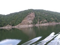 břehy Vranovské přehrady