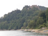 břehy Vranovské přehrady - hrad Cornštejn