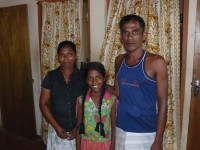 Thakshi s rodiči