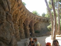 Gaudího stavba v zahradách