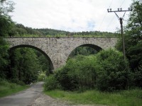 Viadukt přes silnici do Nadlesí