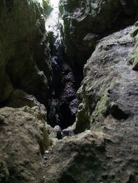 Pohled do jeskyně