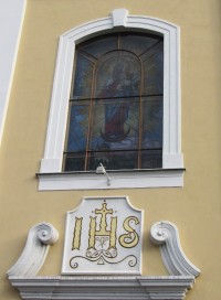 Detail okenní výzdobu kostela, Slušovice