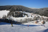 Víkend ve Ski areálu Razula: „tygří“ závod, carving a halušky
