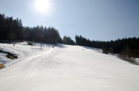 Ve Ski areálu Razula se stále ještě lyžuje