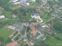 Letecký pohled na zámek Bartošovice