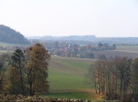 Pohled na obec Hůrka od Bernartic nad Odrou