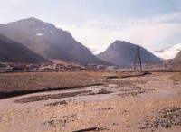 Longyearbyen má 1200 obyv. &#8211; převážně Norů