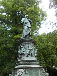 pomník Vojtěcha Lannu