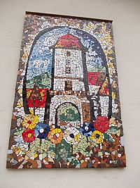 mozaika vznikla v rámci akcie "Školské výlety 2011" - autor Hana Rychecká a žiaci