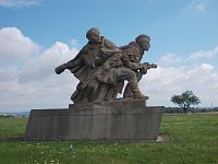 socha bojovníkov s názvom "Bratství v boji"