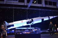 maketa rakety Saturn, ktoré vynášala do kozmu Apolla
