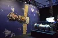 pohľad na maketu a obraz Sojuz