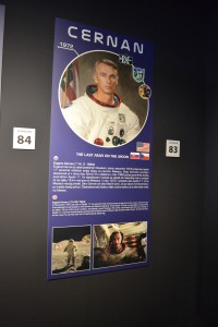 Cernan - zatiaľ posledný kozmonaut na Mesiaci, má tiež československé korene. Niekoľkokrát navštívil Československo i ČR a SR
