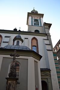 socha a veža kostola