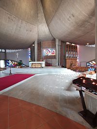časť kostola - strop predstavujúci plachty lode