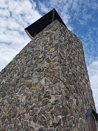 kamenno -betónova veža