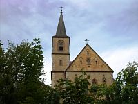 veža novogotického kostola sv. Jana Křtitele postaveného v rokoch 1882 - 1885