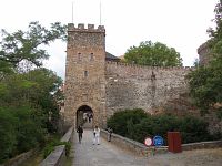 vstupná brána do areálu hradu