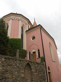 hradný kostol