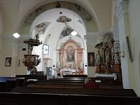 pohľad na interier kostola Nanebovzatia Panny Marie v Valašskom Meziříčí