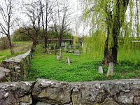 židovský cintorín v Beluši
