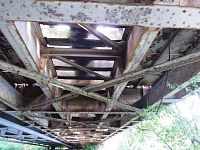 spodná časť mosta zatiaľ nevyužitého mostu