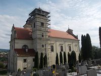 kostol s dvoma vežami