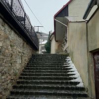 schody na Zamarovského ulici