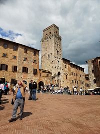Čertova alebo diablova veža Taliansko - Toskánsko - San Gimignano - mesto so stredovekou architektúrou s 15 vežami