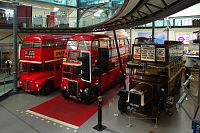 Tři generace londýnských autobusů