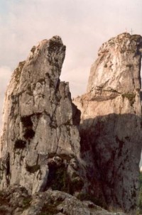 Věže Pietrele Damnei: Věže Pietrele Damnei při trošce fantazie připomínají babky s šátky na hlavách
