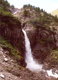 Vodopád ve spodní části cesty ÖAV - Gletscherweg