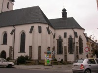 Sv. Mikuláš: Gotický barokně přestavěný kostelsvatého Mikuláše.