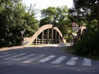 Most na cestě k nádraží ČD