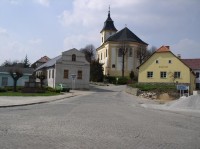 Pošta, kostel a muzeum