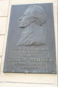 Pamětní deska na domě Gustava Mahlera
