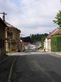 Pohled z Rovenska na Trosky