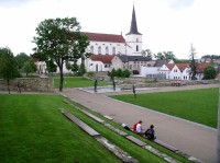 Proboštský kostel z klášterní zahrady