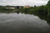 Planá u Mariánských Lázní: pohled od městského rybníka