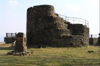 hrad Krupka: zbytky okrouhlé věže