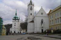 Teplice - zámek: Pravoslavný chrám Povýšení sv. Kříže a kostel sv. Jana Křtitele na zámeckém náměstí