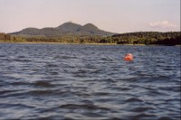 Máchovo jezero: Bezděz z Máchova jezera