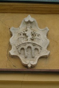 znak na boční straně zámku: Třebívlice