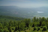 výhled ze Stropníku: Hrob a vodní nádrž Barbora