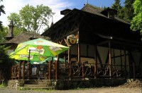 v lázeňském parku: Lesní kavárna