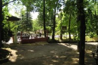 v lázeňském parku: minigolf